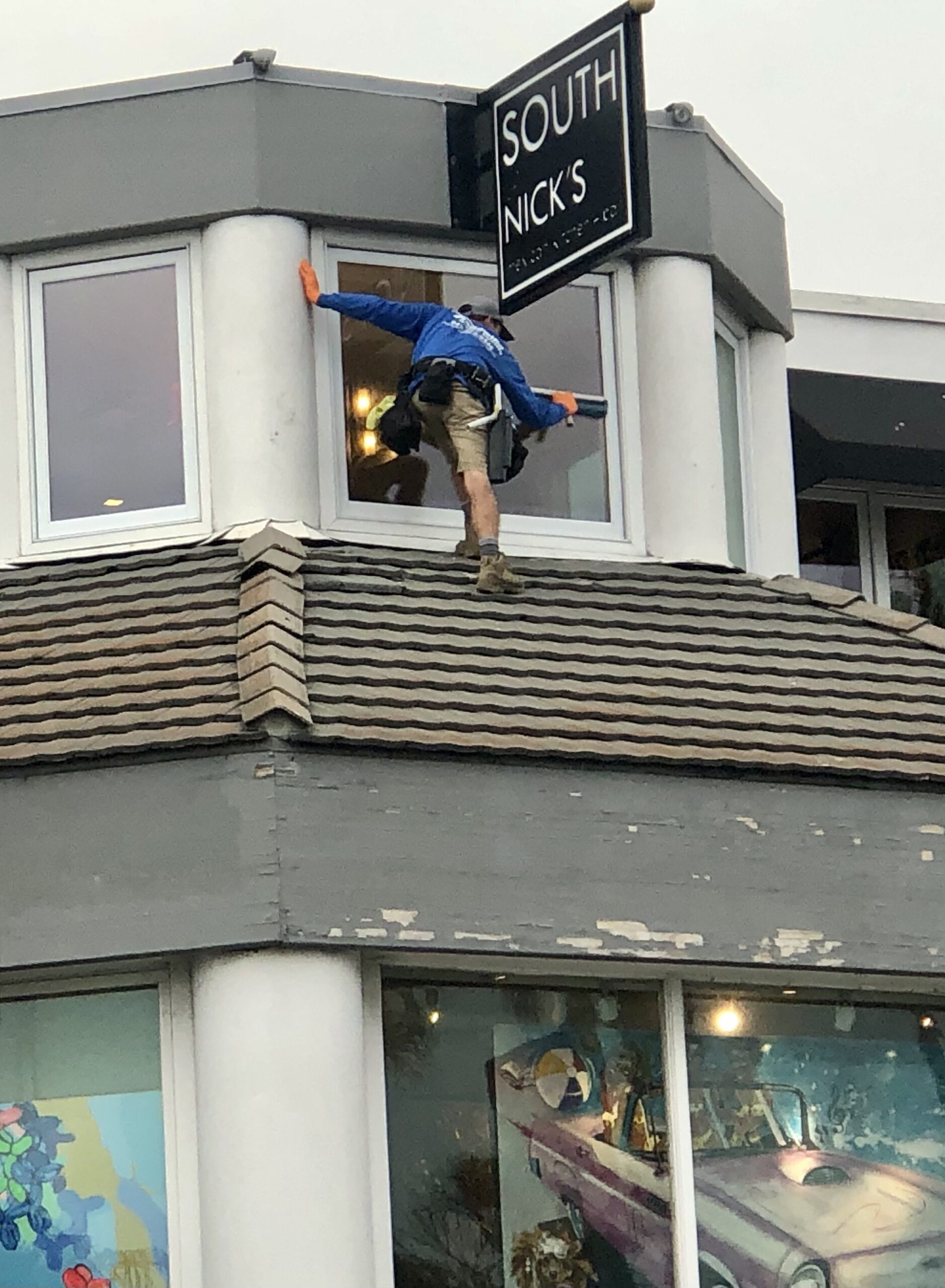 Commercial Window Cleaning Near Mission Viejo CA